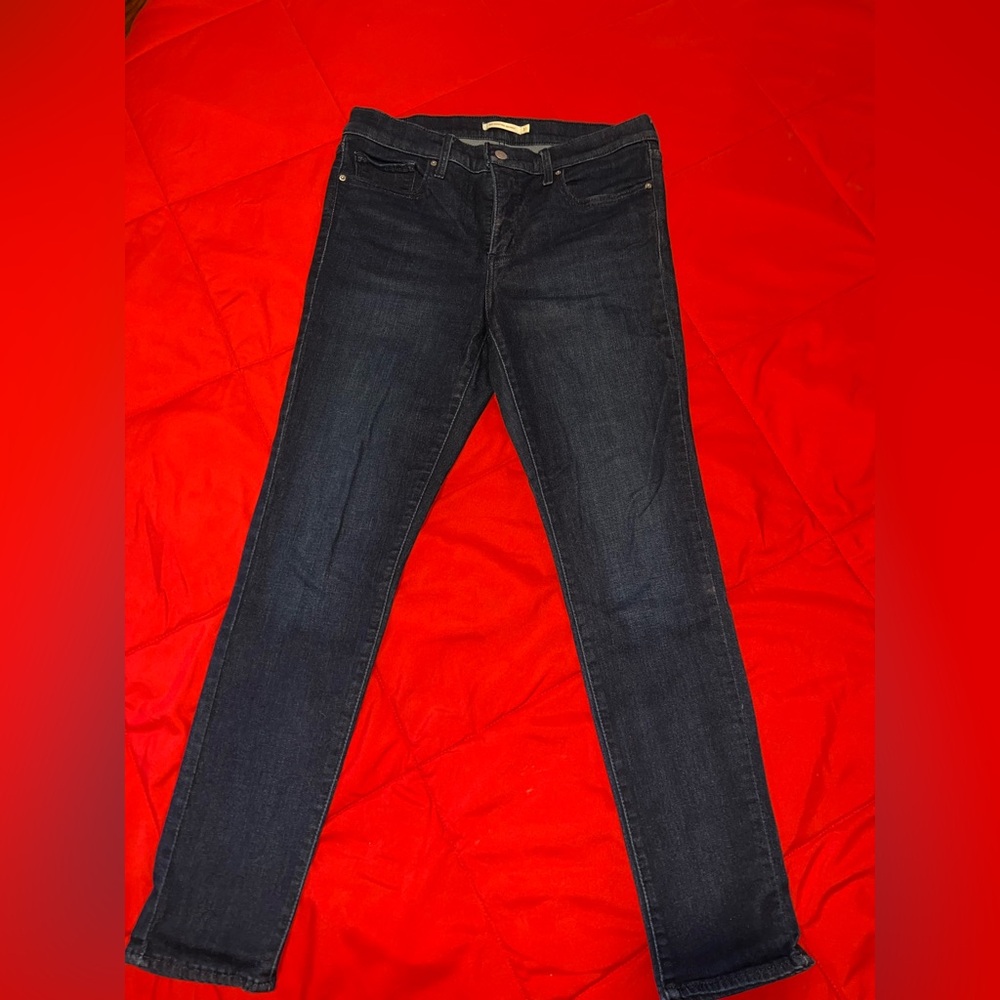 Levis women’s jeans